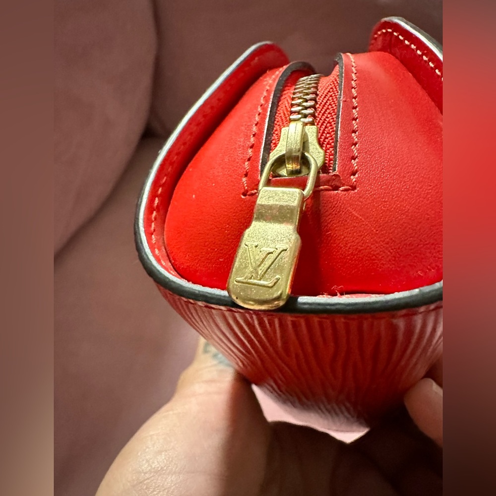 Louis Vuitton Epi Dauphine Leather Cosmetics Pouch Purse - LV Authentic Red Epi - Picture 8 of 17